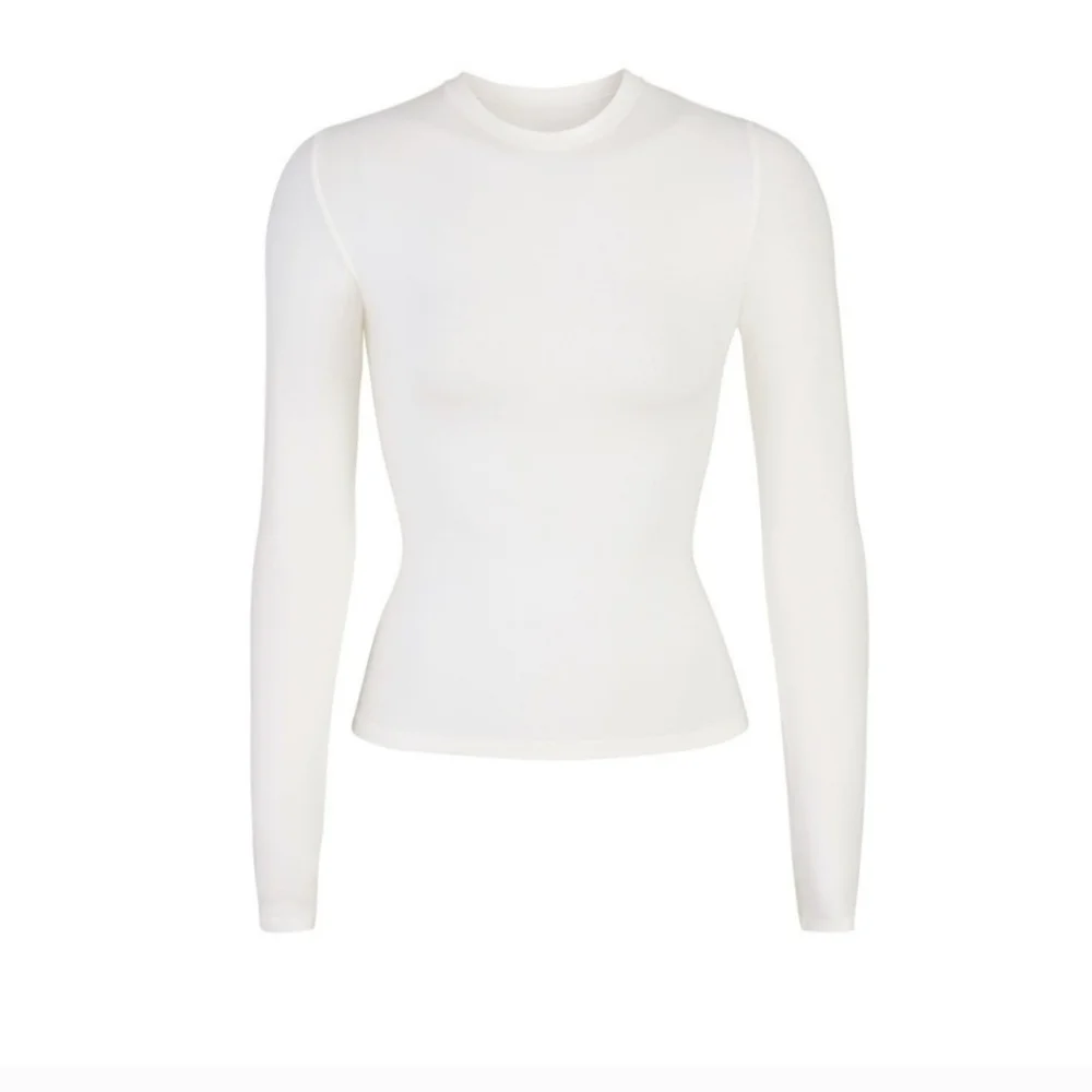 SKIMS!! Long Sleeve Swim Cover-up Cropped Top In 